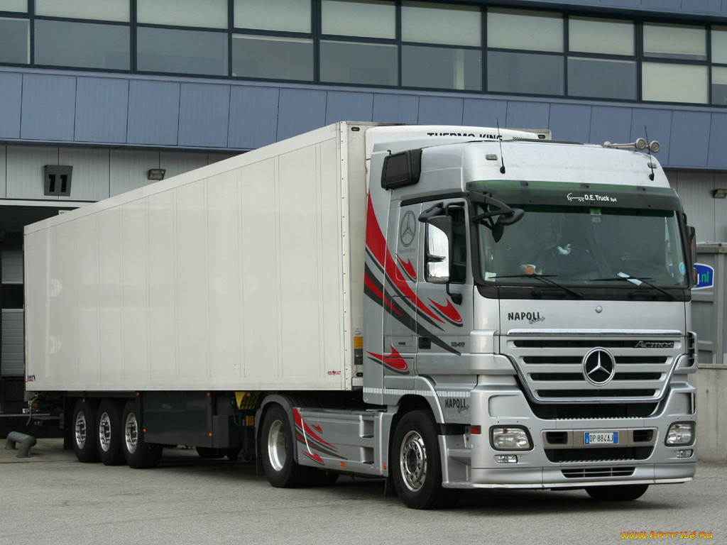, mercedes, trucks